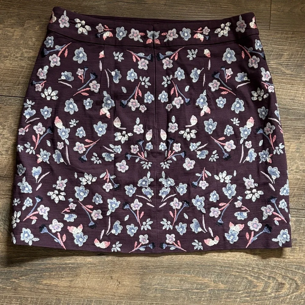 NWT LOFT Floral Embroidered Mini Skirt